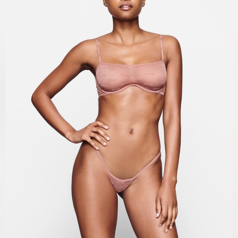 Skims After Hours Straight Neck Underwire Bra sz Med - Picture 2 of 6